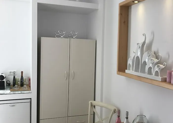 Apartament Yanna Asteri *