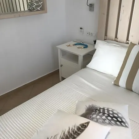 Yanna Asteri Suites Apartment