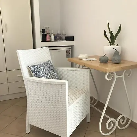 Yanna Asteri Suites *